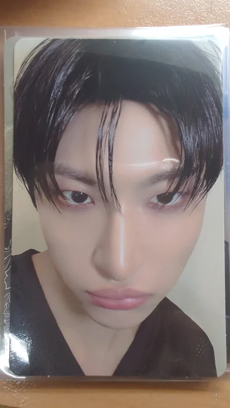 ATEEZ 7TH ANNIVERSARY OFFICIAL POP-UP '8ROOM' RANDOM PHOTOCARD PACK ver.B