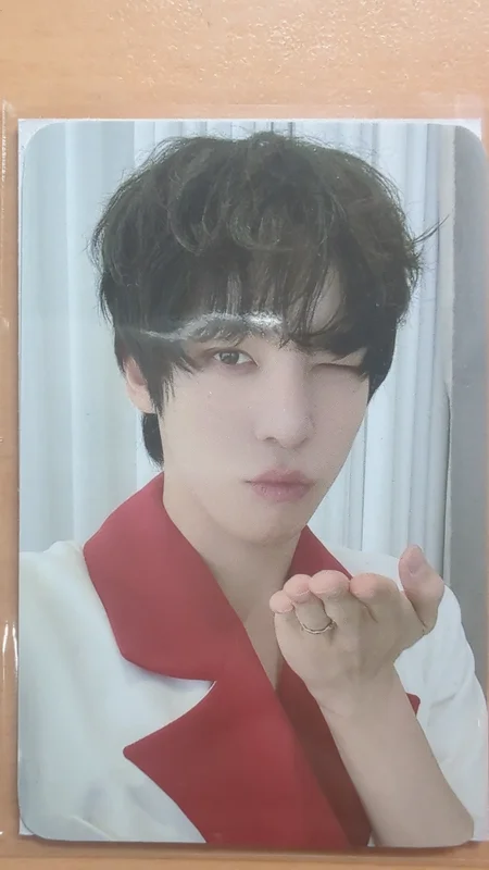 ATEEZ X ANITEEZ POP-UP EXHIBITION & STORE ANITEEZ IN THE CALLING CARRY-ON BAG
