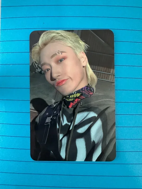 THE WORLD EP.1 : MOVEMENT DIGIPAK VER. hello82