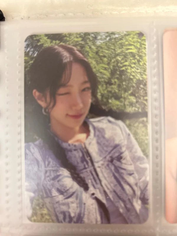 LE SSERAFIM 2025 SEASON'S GREETINGS