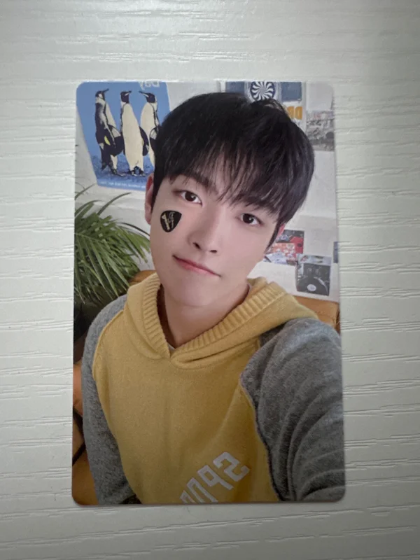 2025 SEASON'S GREETINGS