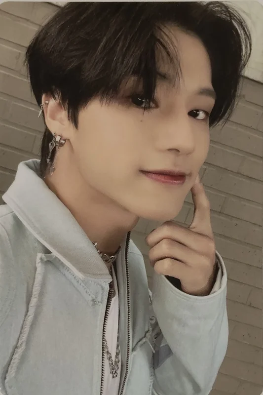 THE WORLD EP.1 : MOVEMENT DIARY VER.