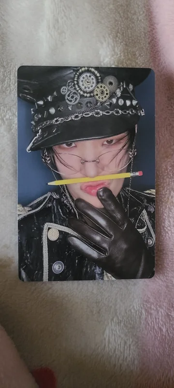 GOLDEN HOUR : Part.4 Barnes & Noble Exclusive