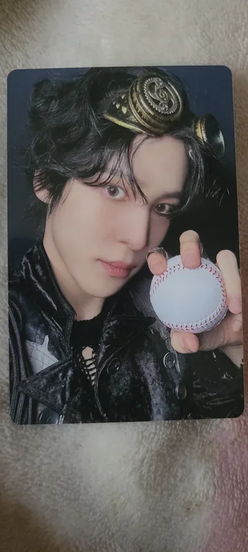 GOLDEN HOUR : Part.4 Walmart Exclusive