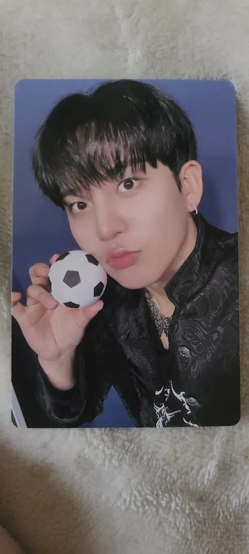 GOLDEN HOUR : Part.4 Walmart Exclusive