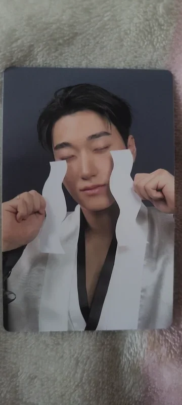 GOLDEN HOUR : Part.4 U.S.Exclusive