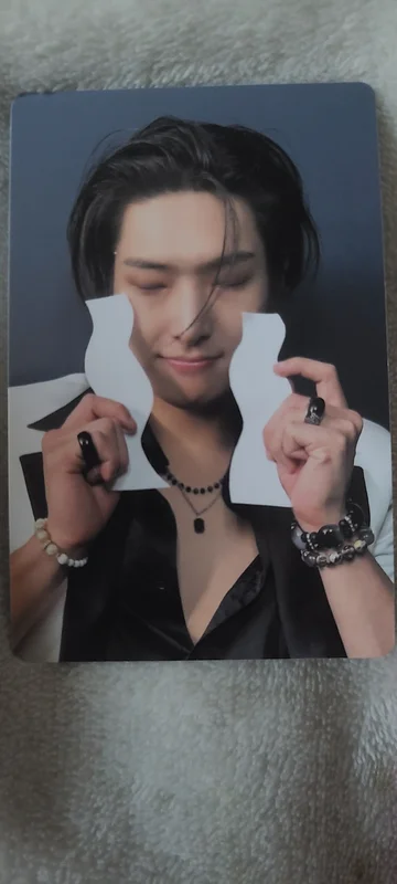 GOLDEN HOUR : Part.4 U.S.Exclusive