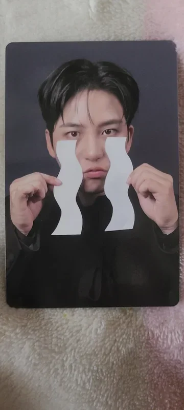 GOLDEN HOUR : Part.4 U.S.Exclusive