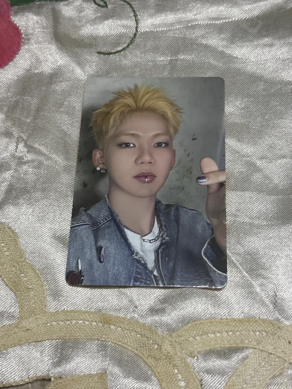 PLEASURE YELLOW VER.