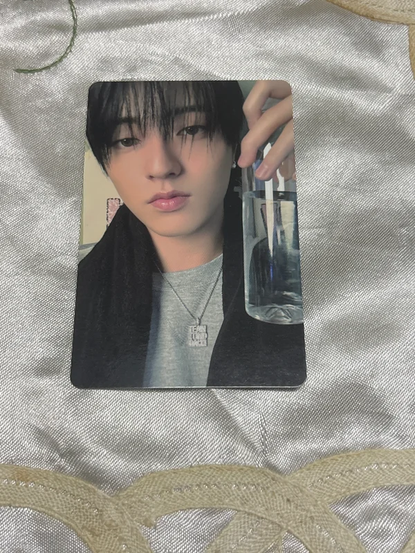 TREASURE 2025 SEASONS GREETINGS