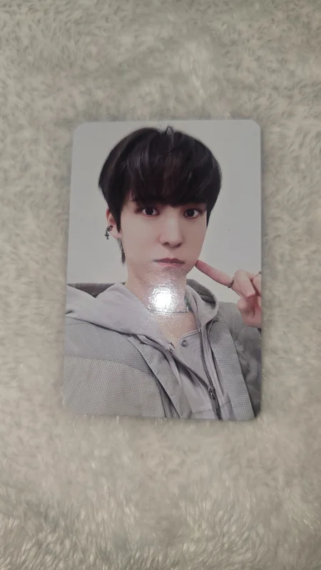 GOLDEN HOUR : Part.1 knpops