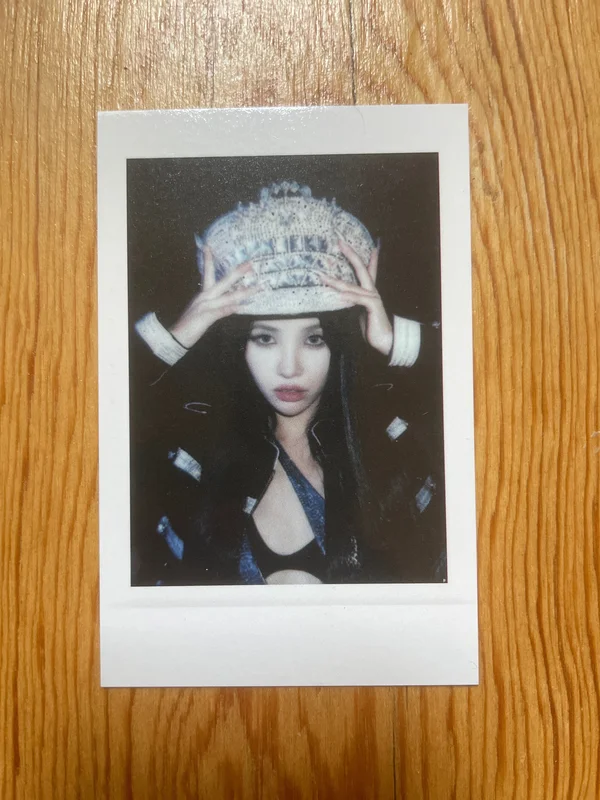 2 APPLEMUSIC LUCKY DRAW