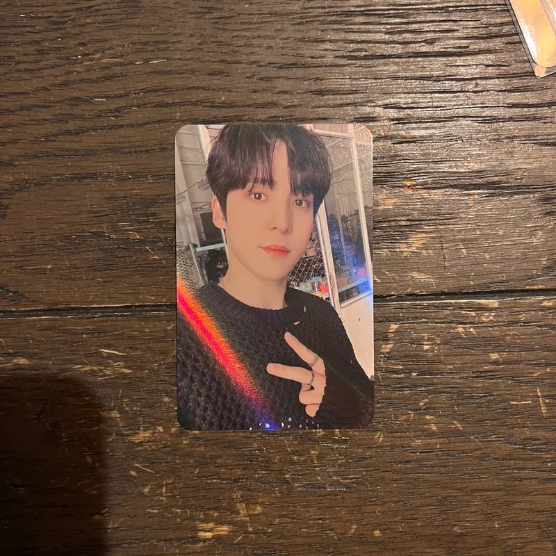 ATEEZ WORLD TOUR [THE FELLOWSHIP : BREAK THE WALL] IN EUROPE 2023 POP-UP STORE