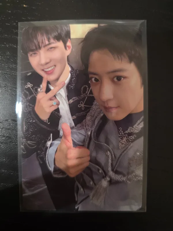 EXO POP-UP [REVERXE THE WORLD] Random Trading Card A ver.