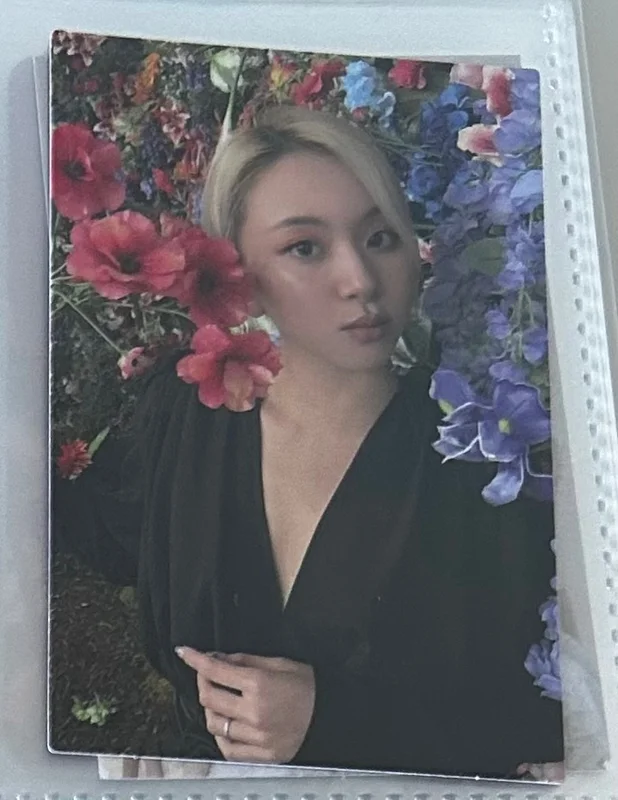 Eyes wide open - Chaeyoung