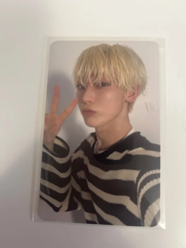 ROMANCE : UNTOLD -daydream- Weverse Albums ver.