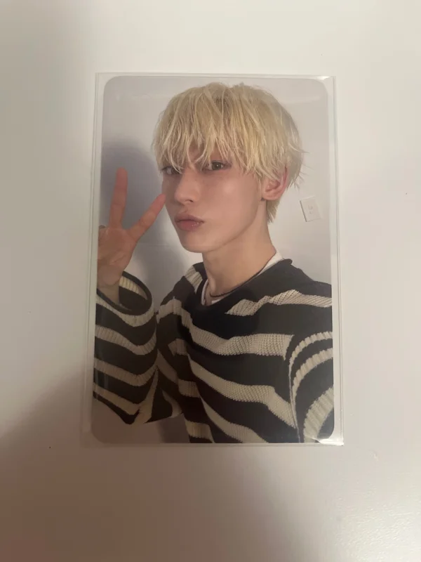 ROMANCE : UNTOLD -daydream- Weverse Albums ver.