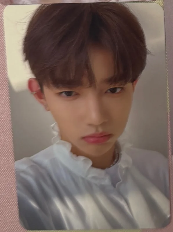 THE MOVING SEOUL MINI L-HOLDER SET WHITE ver.