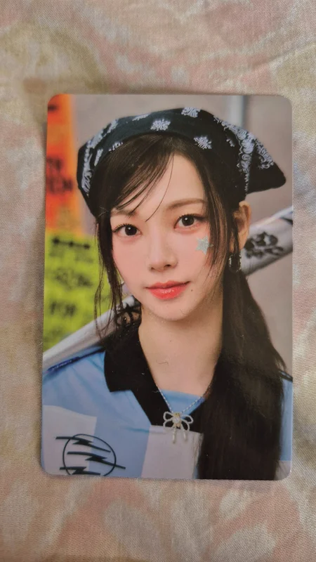 2025 SEASON'S GREETINGS APPLEMUSIC