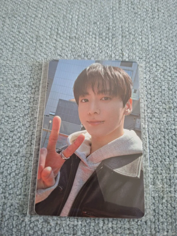 Official Jungkook WORLD TOUR 'ARIRANG' Europe Exclusive Weverse Pickup (ALBUM)