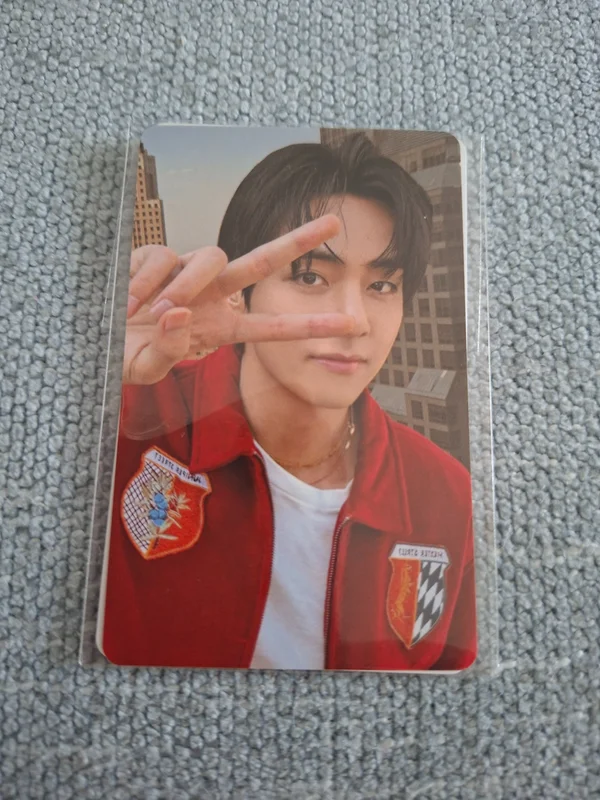 Official BTS V WORLD TOUR 'ARIRANG' Europe Exclusive Weverse Pickup (ALBUM)