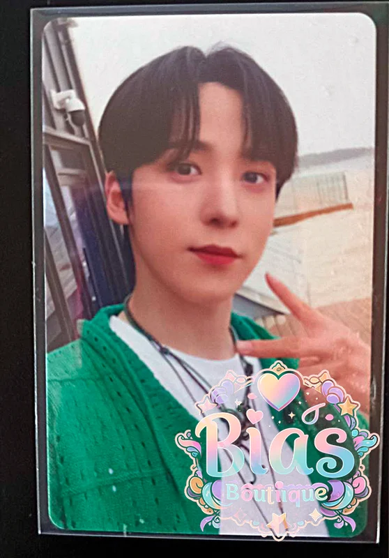 ATEEZ 2023 SUMMER PHOTOBOOK  ATEEZ | YUNHO