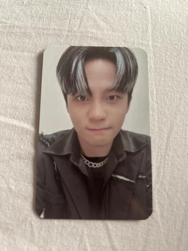 The World EP.2: Outlaw Platform Ver.Jongho