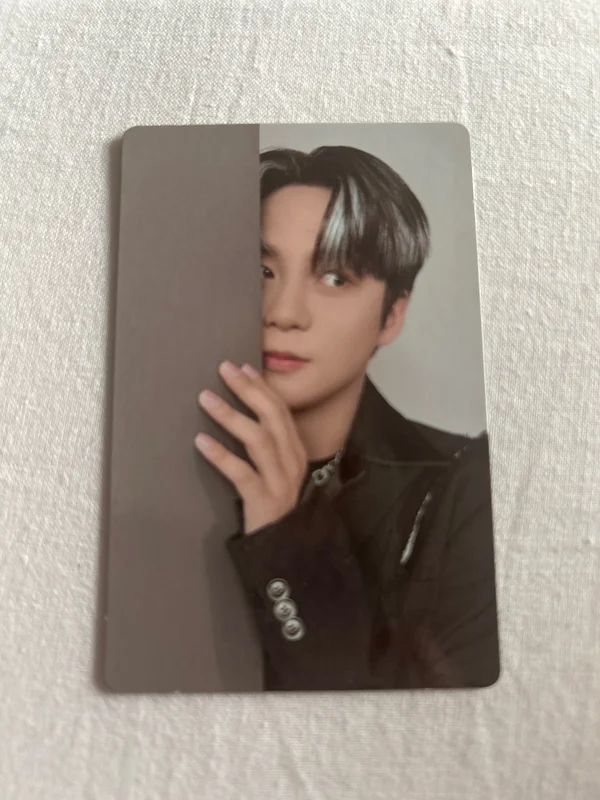 The World EP:2 Outlaw A Ver. Jongho