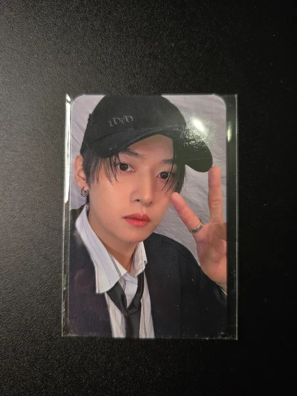 LEE KNOW KARMA YES24 POB