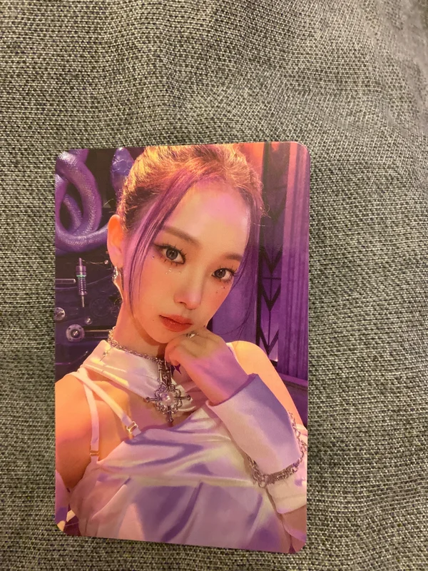 Girls Digipack Ver. US Exclusive