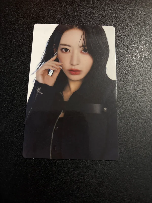 2023 LE SSERAFIM TOUR FLAME RISES Mini Photo card