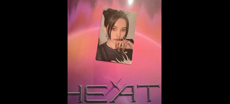 Soyeon HEAT FLARE VER.