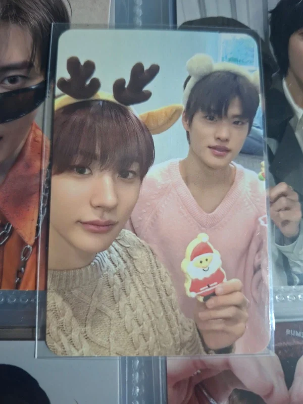 2023 PINK CHRISTMAS RANDOM PACK