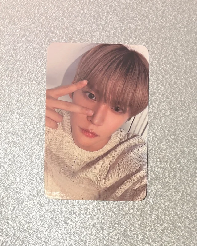RIIZE EUNSEOK 'RIIZING Riizing Day Ver.' Photocard | Sold by