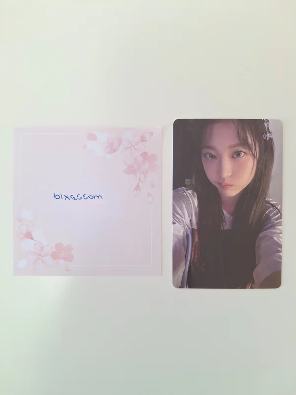 newjeans haerin get up beach bag ver! <3