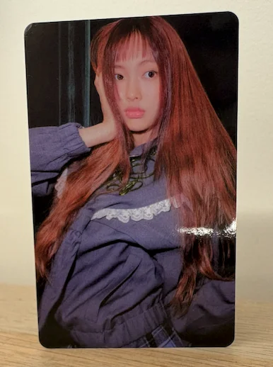 HYEIN OMG Message Card ver. WEVERSE