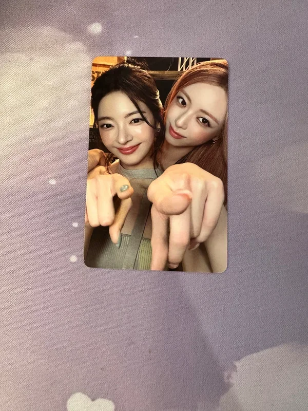 ITZY The 4th Fan Meeting 있지 믿지, 날자! ON AIR TRADING CARD