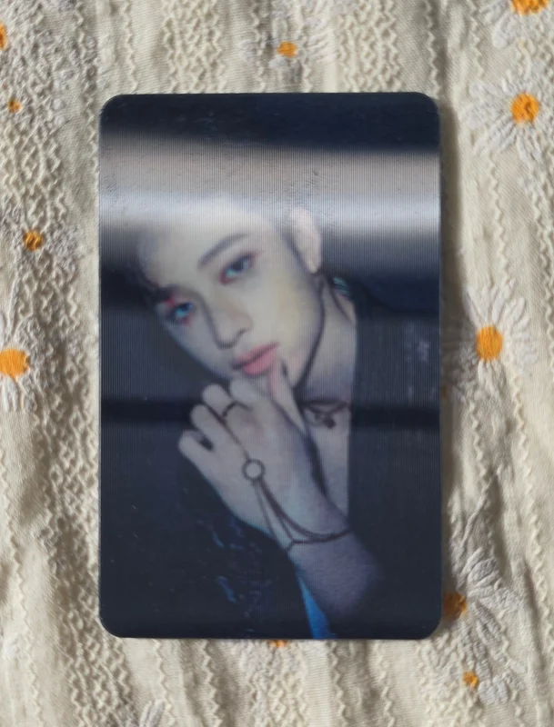 Unlock : GO LIVE IN LIFE LENTICULAR PHOTOCARD SET
