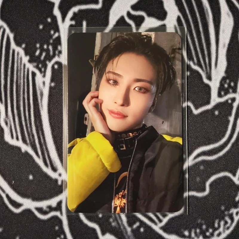 THE WORLD EP.2 : OUTLAW MINIRECORD