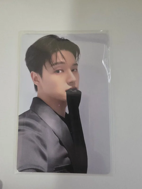 GOLDEN HOUR : Part.1 Target Exclusive