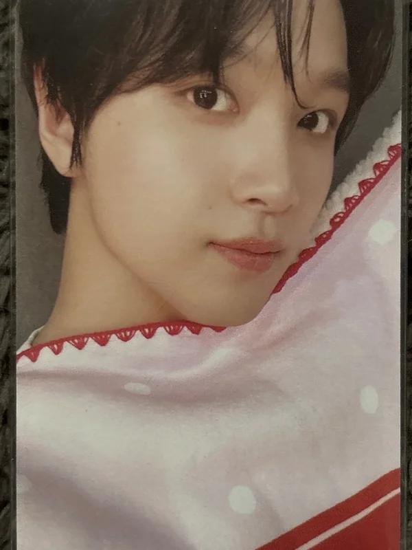 2024 PINK CHRISTMAS PHOTO CARD RANDOM PACK