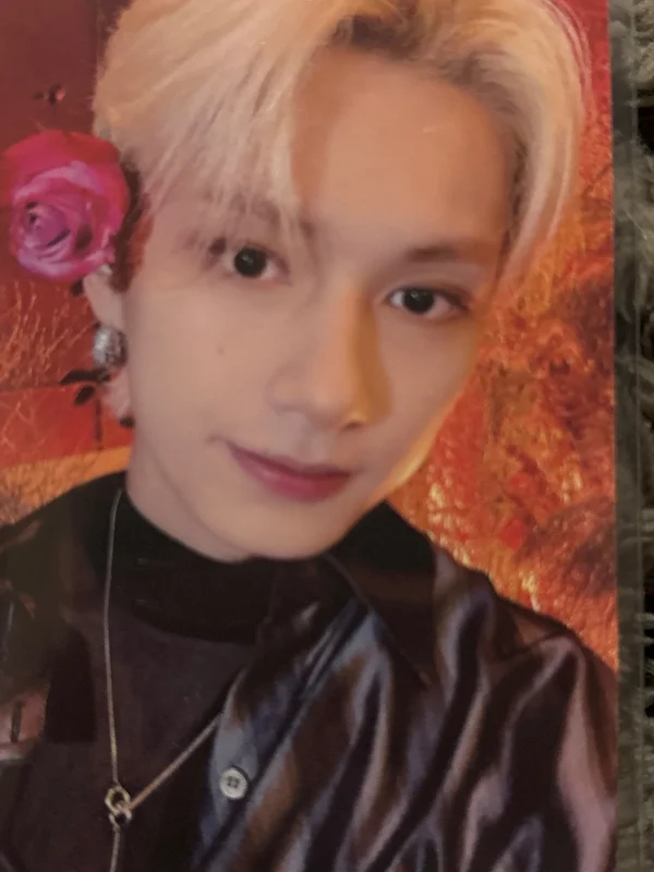 SEVENTEEN 2023 SEASON'S GREETINGS