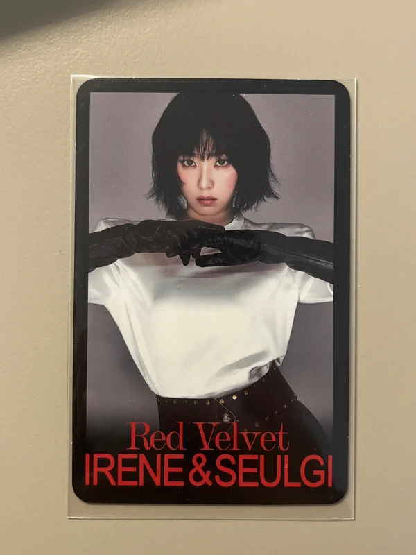 TILT RANDOM TRADING CARD