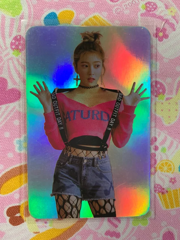 The Perfect Red Velvet HOLOGRAM CARD SET