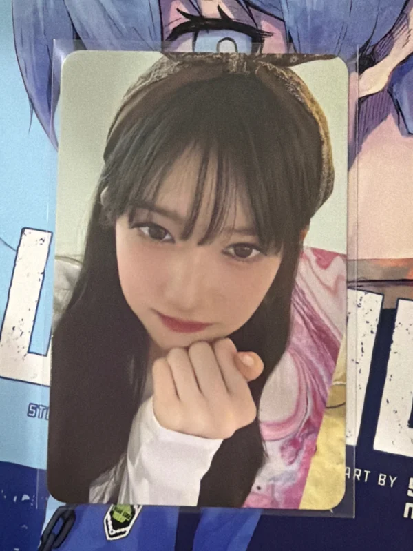 2025 SEASON'S GREETINGS [Colorful Days with IVE]