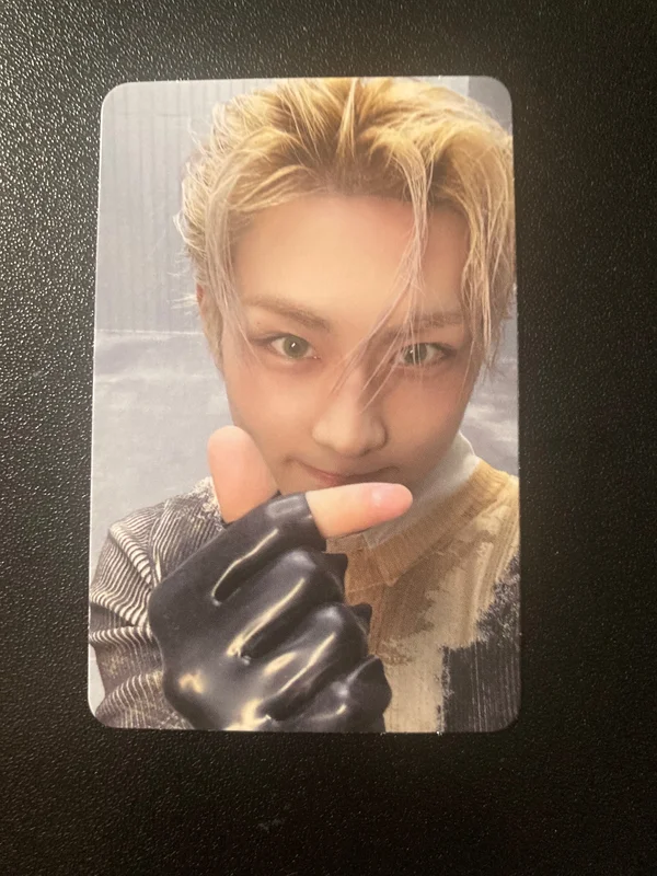 DESIRE : UNLEASH KPOP MERCH