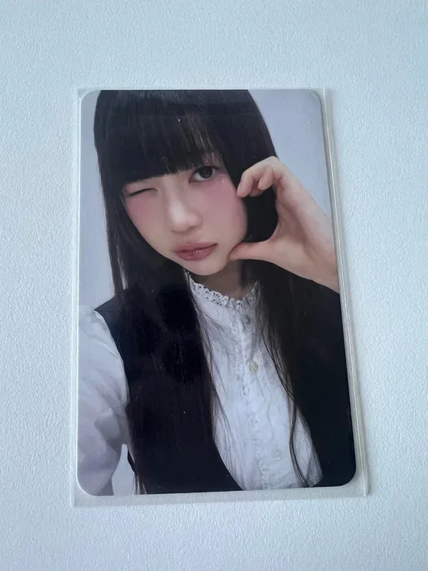 Four Hearts Club RANDOM TRADING CARD SET