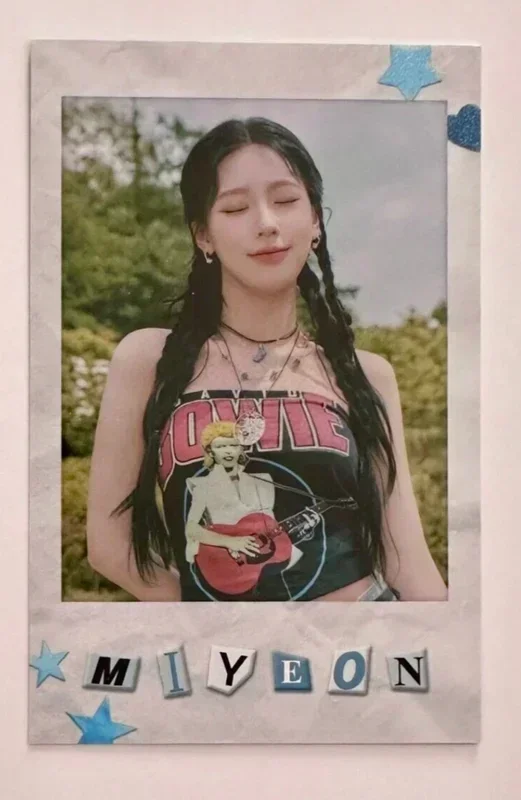 Miyeon 2023 (G)I-DLE WORLD TOUR [I am FREE-TY] IN SEOUL POLAROID SET