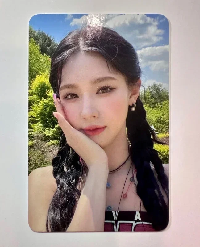 Miyeon 2023 (G)I-DLE WORLD TOUR [I am FREE-TY] IN SEOUL PHOTOCARD SET