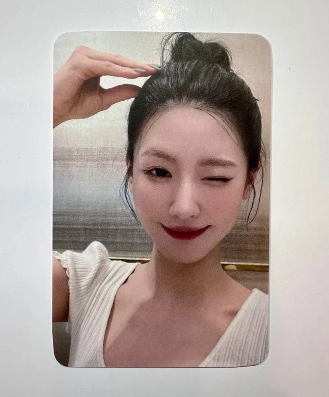 Miyeon NANADLE IN NEVERLAND POP-UP CAFE MINI POUCH + PATCH SET